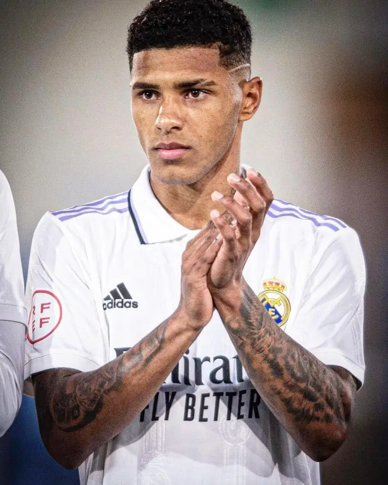 Real Madrid Secures Return of Talented Right Back Vinicius Tobias