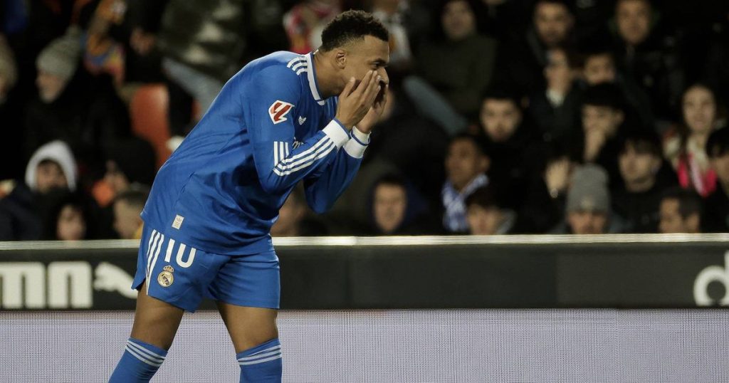 The Real Madrid With the - Mbappé angry with referees: 'Clowns'