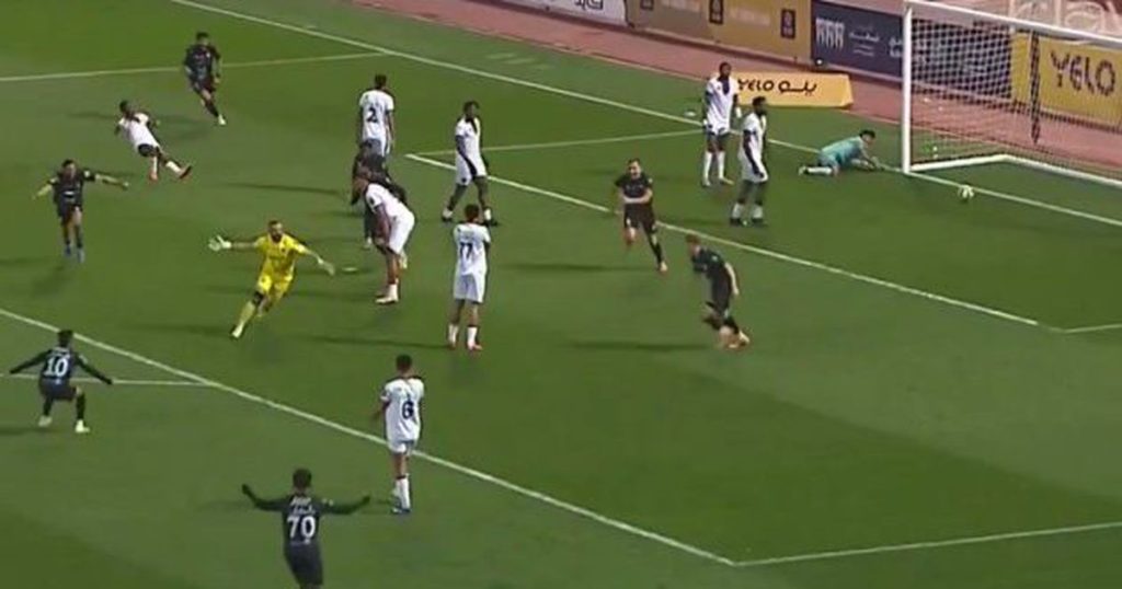 In Arabia Anatoliy Trubin - In Arabia, there are those who score like... Trubin (video)