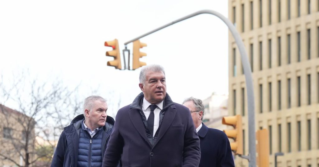 Joan Laporta Barcelona - Laporta takes aim at refereeing: "We have to fight against everything and everyone"