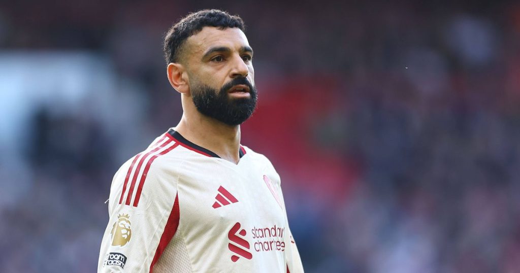 Criticizes Salah This Jamie Carragher - Liverpool Legend Slams Own Team and Criticizes Salah
