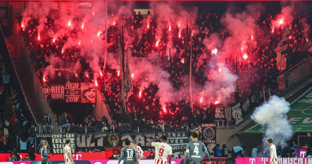 Eintracht Frankfurt DFB Control Committee - Eintracht fined nearly half a million euros for fan behavior