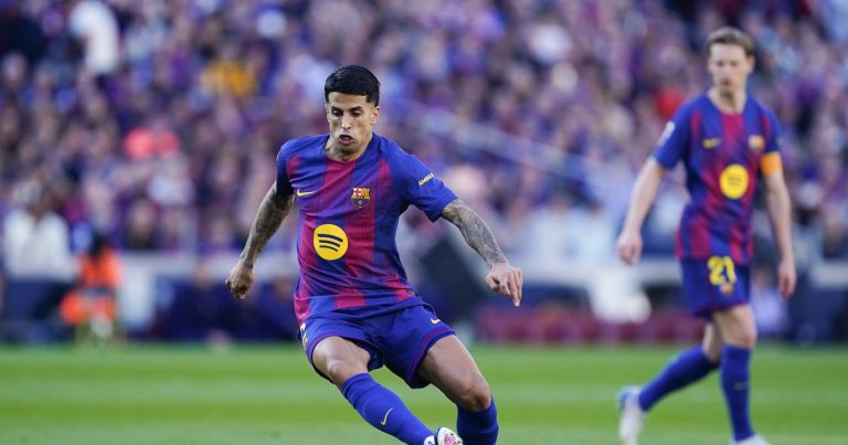 Cancelo Impresses Flick Barcelona - Cancelo Impresses Flick: 'He is a Fantastic Player'