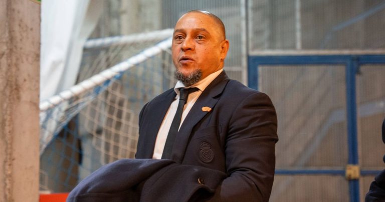 Real Madrid Luz Roberto Carlos - After recovering from heart surgery, Real Madrid legend was at the Luz