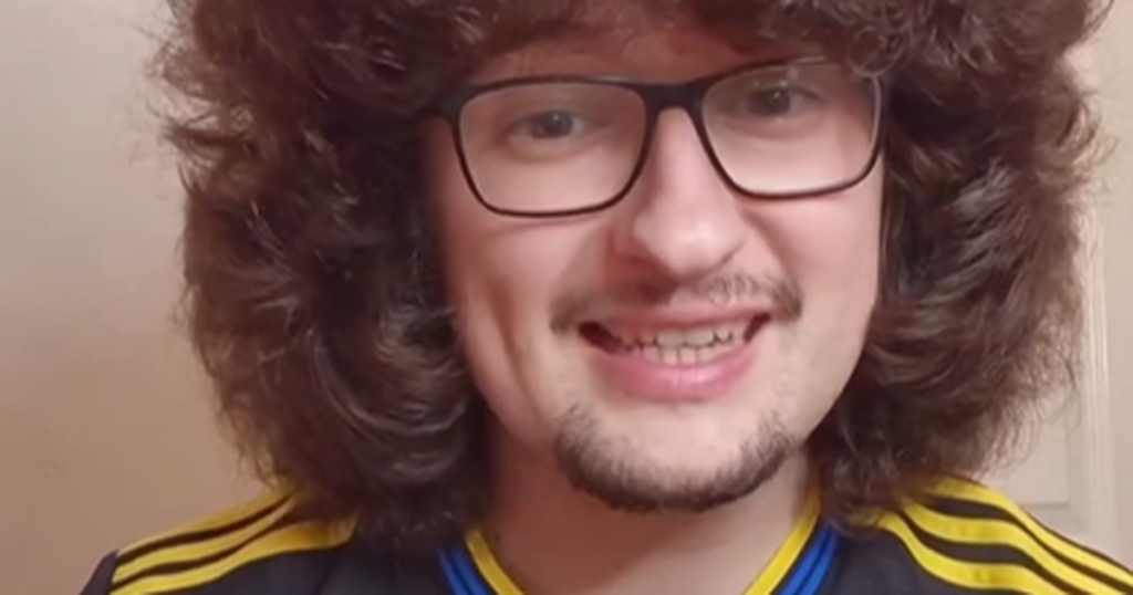 Manchester United Red Devils - United fan reveals plans for haircut