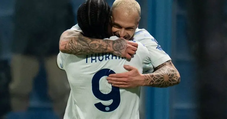 Back Shines Inter Wins - Italy: Full-Back Shines, Ex-Benfica Player Sent Off, and Inter Wins 'Five-Nil'