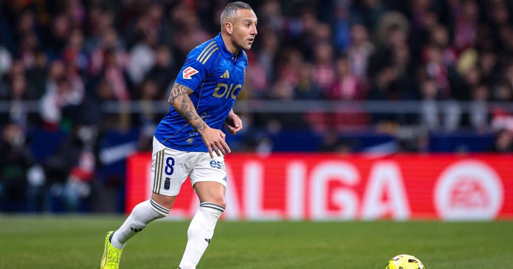 Santi Cazorla Real Oviedo - Cazorla speaks out: 'La Liga is light years away from the Premier League'