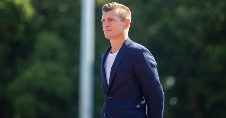 Toni Kroos Chelsea - Toni Kroos falls for fake news and throws shade at former Chelsea player