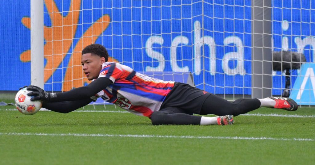 Bayern Munich Manuel Neuer - Who is the 16-year-old goalkeeper who could make history at Bayern?