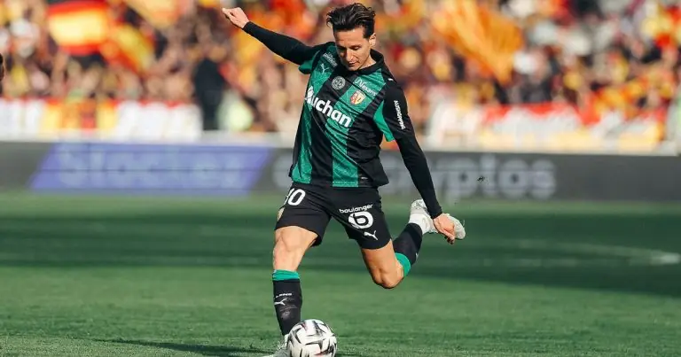 PSG This Pierre Sage - Lens 'nipping at the heels' of PSG