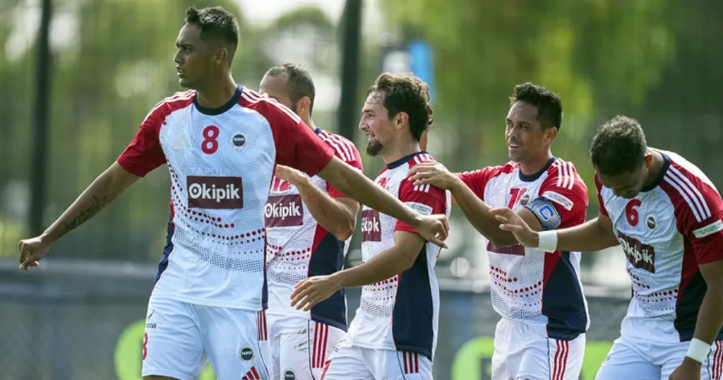 For Tahiti United French Polynesia - Football and... time travel: meet the team that always plays... in the 'tomorrow'