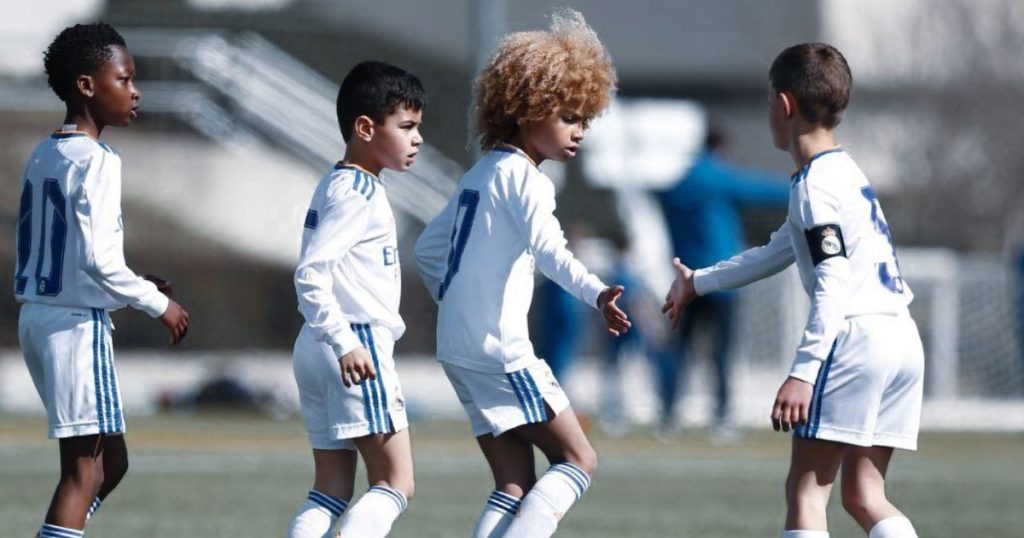 Benfica Real Madrid - The father didn't succeed at Benfica and Real Madrid, but the son promises... (videos)