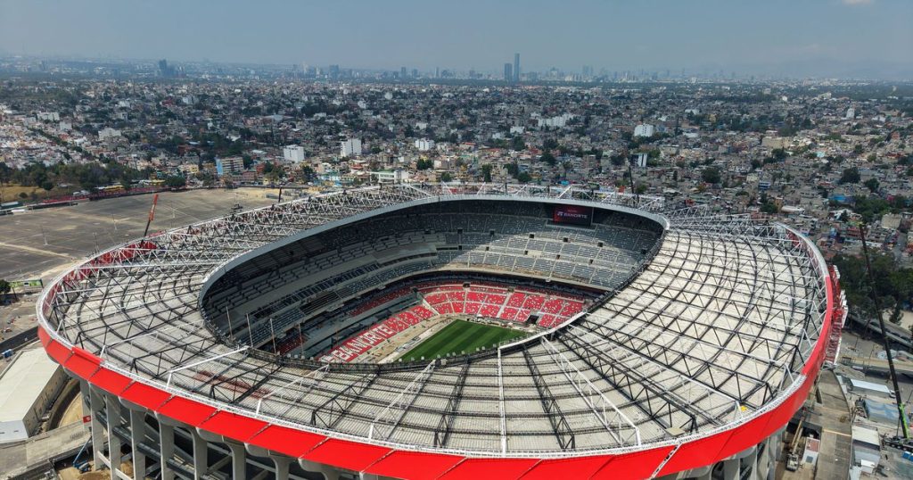 Estadio Azteca Among the - Tragedy in Mexico-Portugal: Fan Dies While Attempting to Jump Between Stands
