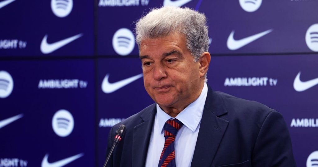 Barcelona Joan Laporta - Laporta slams Dro Fernández's agent: "A stab in the back"