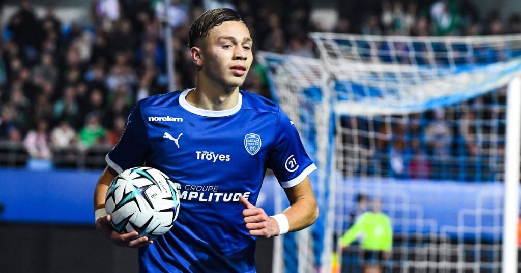 Gessime Yassine Robin Risser - The Winger No One Knows Who Could Shake Up Upcoming Markets