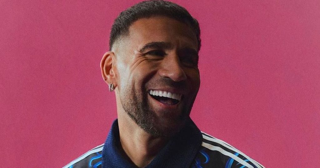 Benfica Official Twitter - Otamendi reveals Argentina's second skin for the World Cup