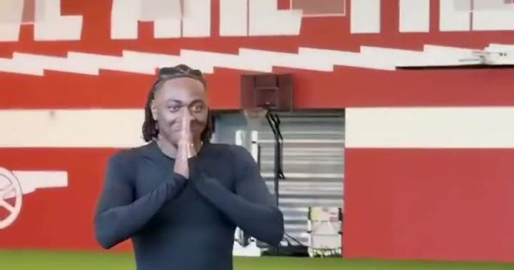 Timeless Idol Arsenal Star - VIDEO: Timeless Idol! Arsenal Star's Reaction to Meeting Romário