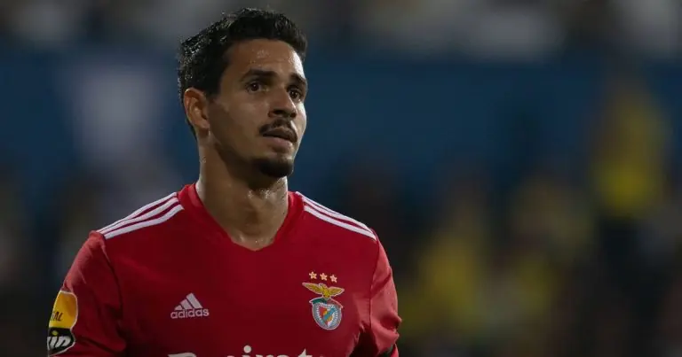Benfica Al Duhail - Market: Santos Negotiates Return of Ex-Benfica Player