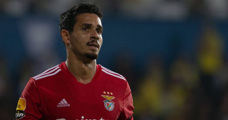 Benfica Al Duhail - Market: Santos Negotiates Return of Ex-Benfica Player