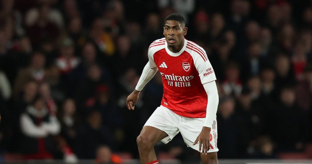 Colombia Arsenal Cristhian Mosquera - Arsenal Defender Called Up by Spain, but Not Closing the Door on Colombia