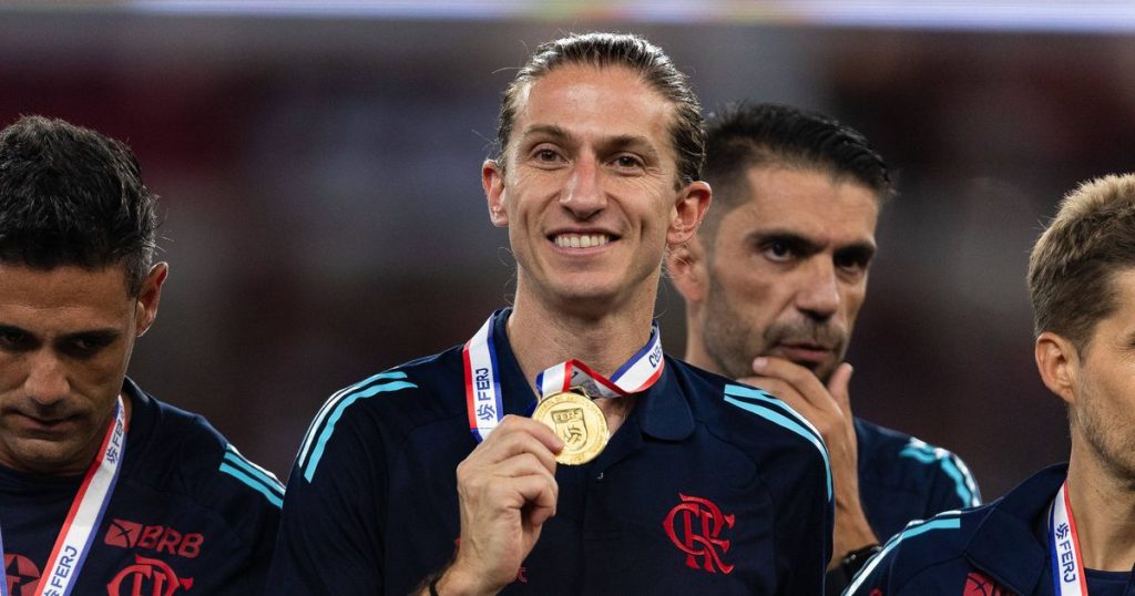 Campeonato Carioca Supercopa do Brasil - Filipe Luís bids farewell to Flamengo: "Football is made of cycles, and ours was historic"