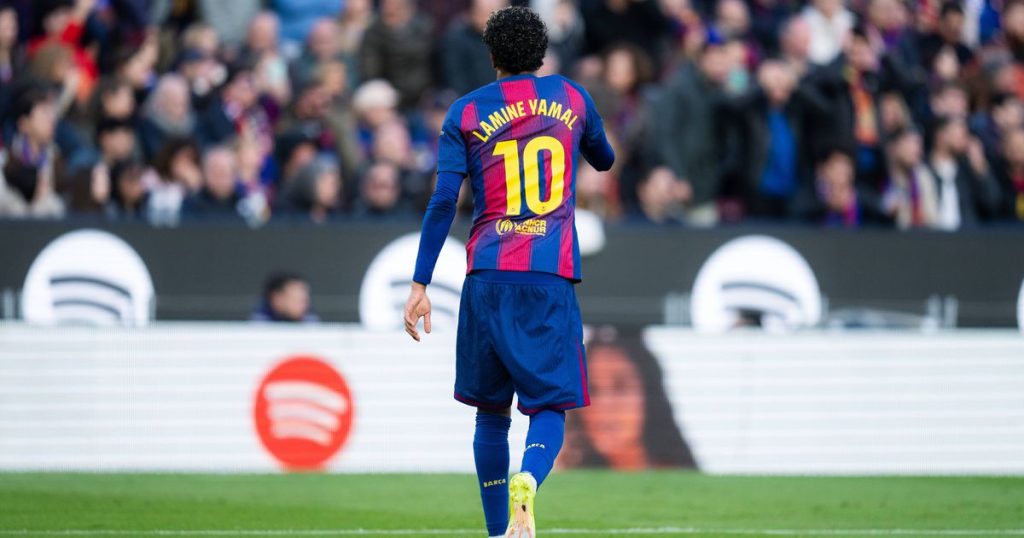 Lamine Yamal New Look Doesn - Lamine Yamal's New Look Doesn't Go Unnoticed