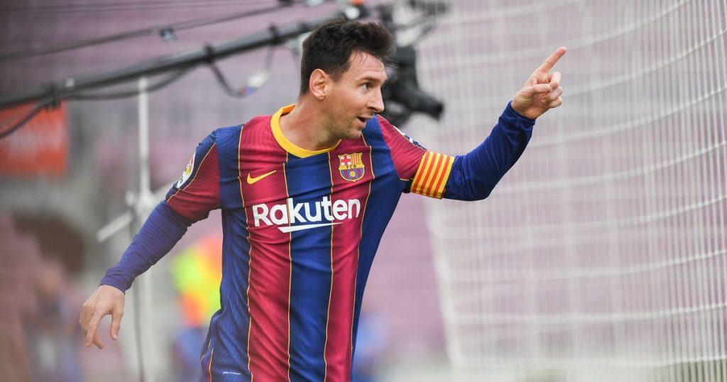Javier Tebas Lionel Messi - "It was impossible to say yes to Messi's signing"