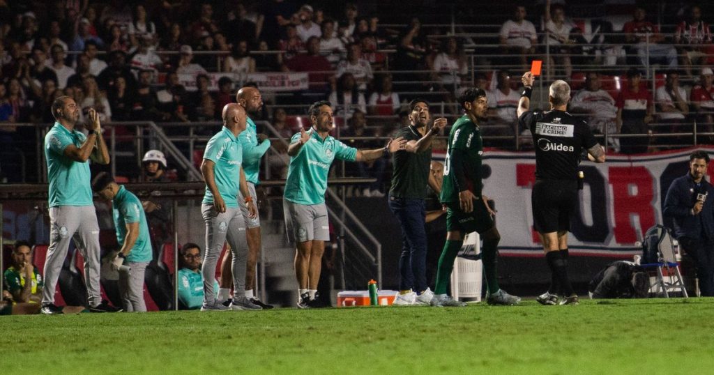 Abel Ferreira Paulo Palmeiras - Abel Ferreira sent off in victory over rival São Paulo