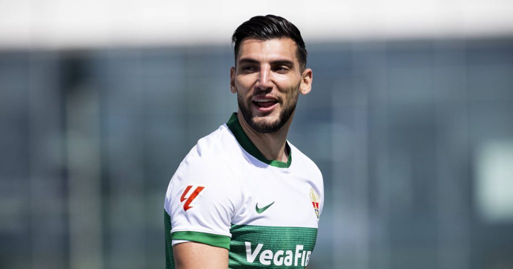 Rafa Mir Public Prosecutor - Rafa Mir declares himself innocent of rape and demands public trial