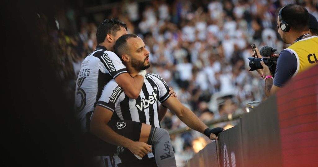 Arthur Cabral Benfica - Corinthians interested in Arthur Cabral, but Benfica unlikely to profit