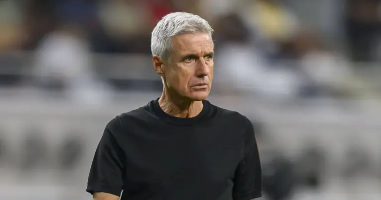 Red Bull Bragantino The Portuguese - Luís Castro justifies Grêmio's draw with physical strain, absences, and missed opportunities