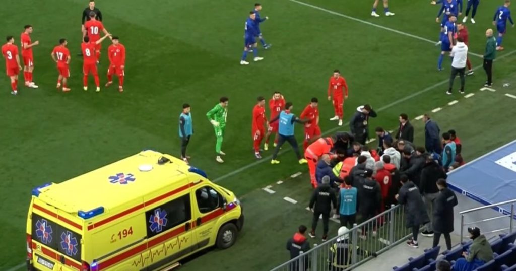 Egemen Korkmaz Opus Arena - Turkey's Coach in Critical Condition After Collapsing During Match (Video)