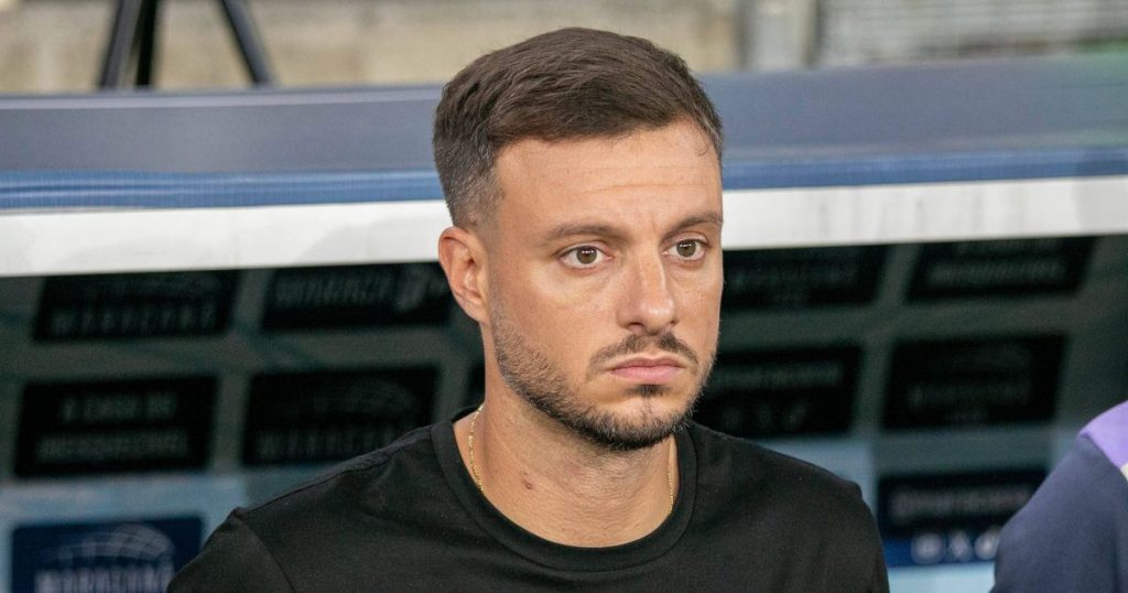 Pressure Mounts John Textor - Pressure Mounts: Anselmi's Future at Risk