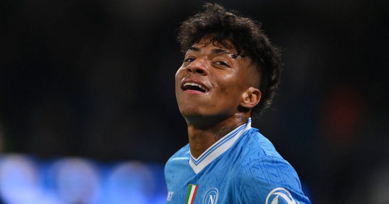 Alisson Shines Antonio Conte - Alisson Shines in Naples and Leaves Conte Impressed