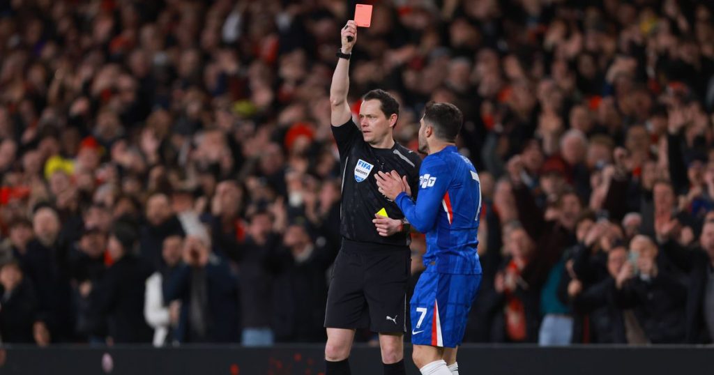 After Pedro Neto Red Card - After Pedro Neto's Red Card, Chelsea Coach Criticizes Indiscipline