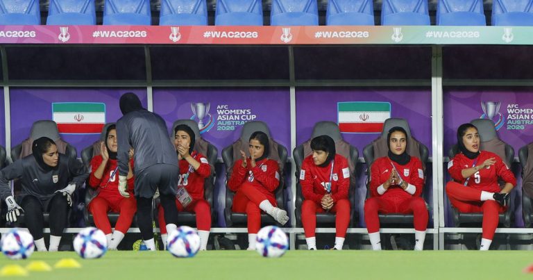 International Alarm South Korea - International Alarm for Iranian Players Who Refused to Sing the Anthem