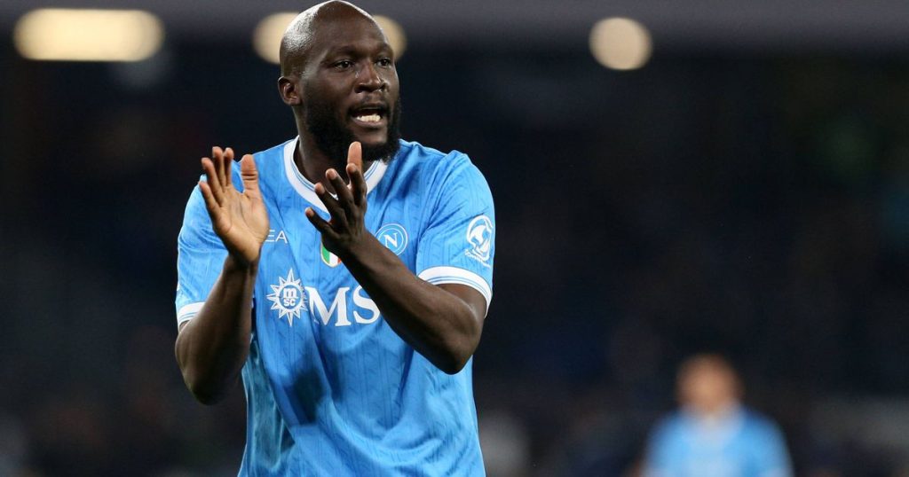 Romelu Lukaku Castel Volturno - [EN] Lukaku regressa a Nápoles, mas por pouco tempo