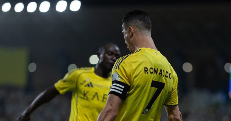 Cristiano Ronaldo Al Nassr - [EN] Cristiano Ronaldo está de volta: astro bisa e Al Nassr vence