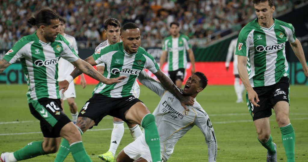 Sporting Real Madrid da - [EN] Ex-Sporting arruma com o Real Madrid da luta pelo título