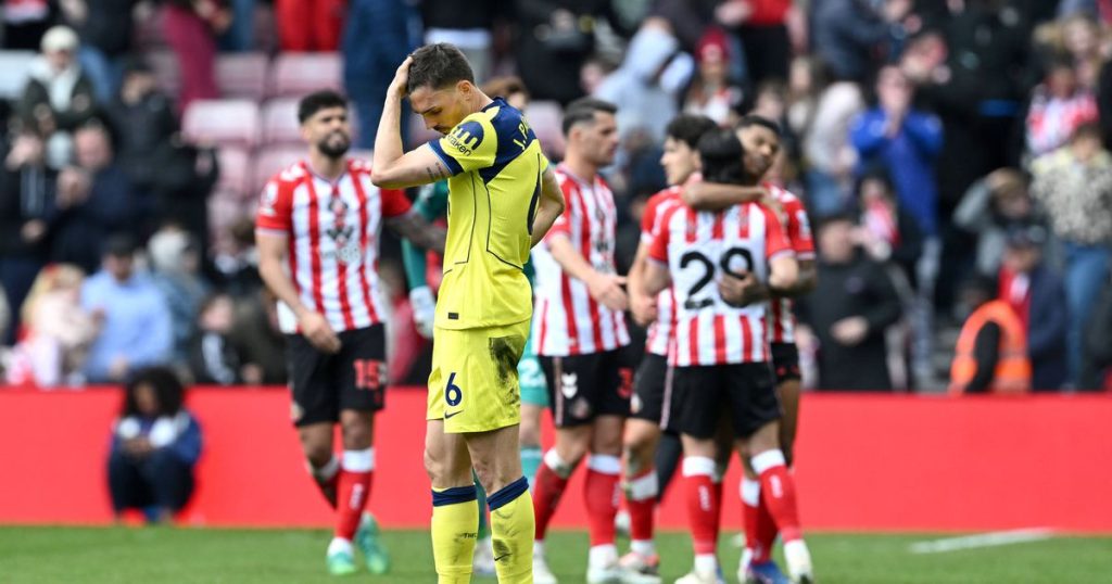 Tottenham Wayne Rooney - [EN] «Será um desastre se o Tottenham descer ao Championship»