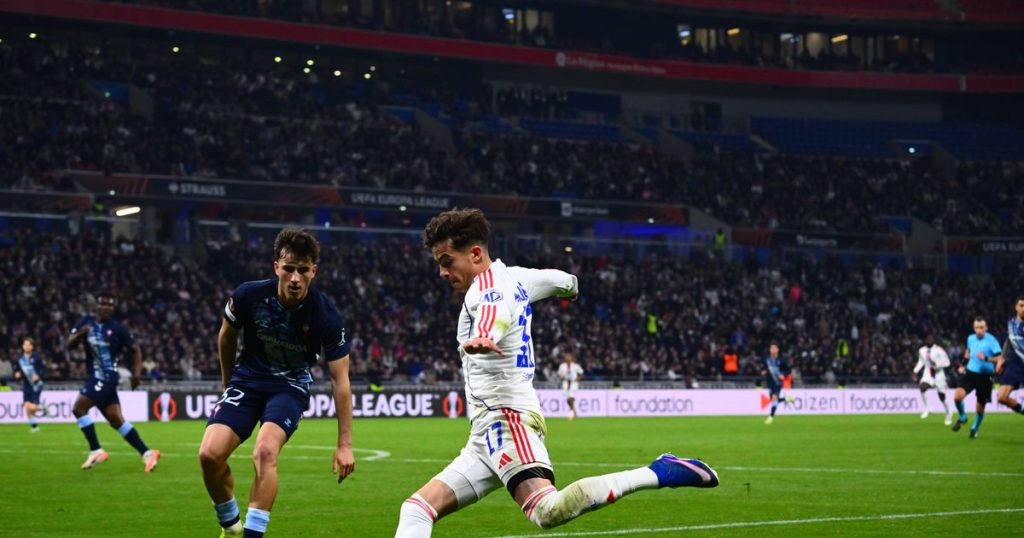 [EN] «Seleção? Quando se joga num clube como o Lyon, acaba por ser normal»