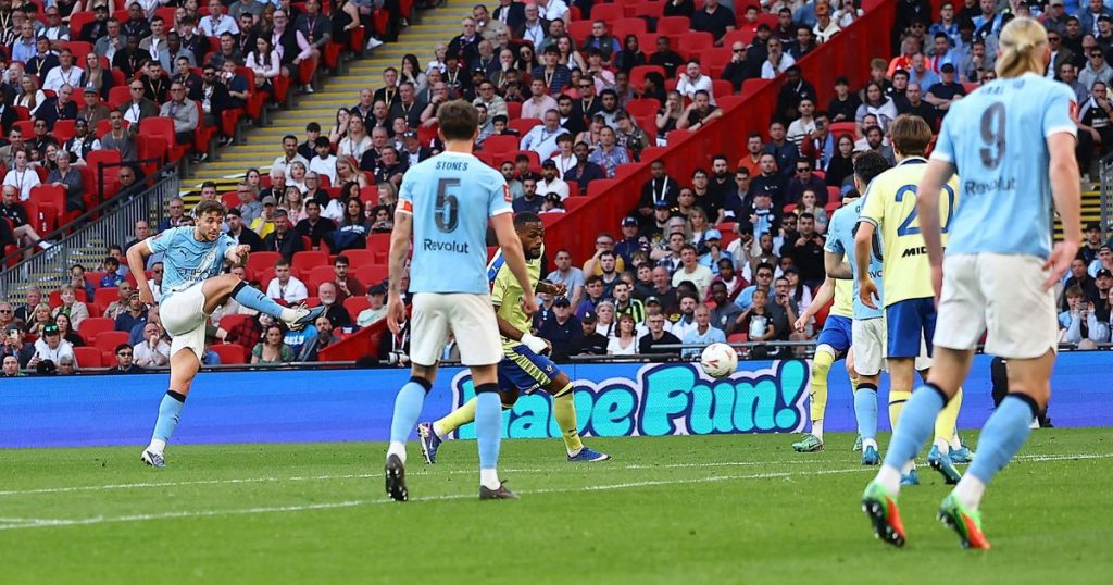 Manchester City Chelsea - [EN] City vai atrás do 'treble', nem que seja à lei da bomba (crónica)