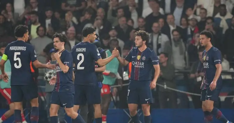 PSG Bayern Munique - [EN] VÍDEO: João Neves completa a cambalhota em Paris... de cabeça