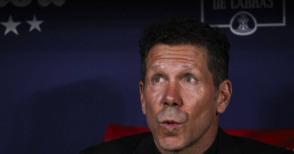 Diego Simeone Apesar de - [EN] Simeone e a cobiça sobre Julián Álvarez: «Não estou na cabeça dele, mas...»