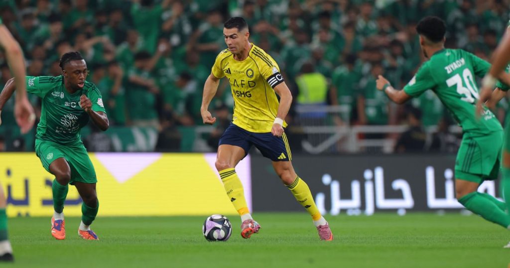 Al Ahli Al Fayha - [EN] «Querem dar a taça a uma pessoa»: polémica na Arábia com Ronaldo ao barulho