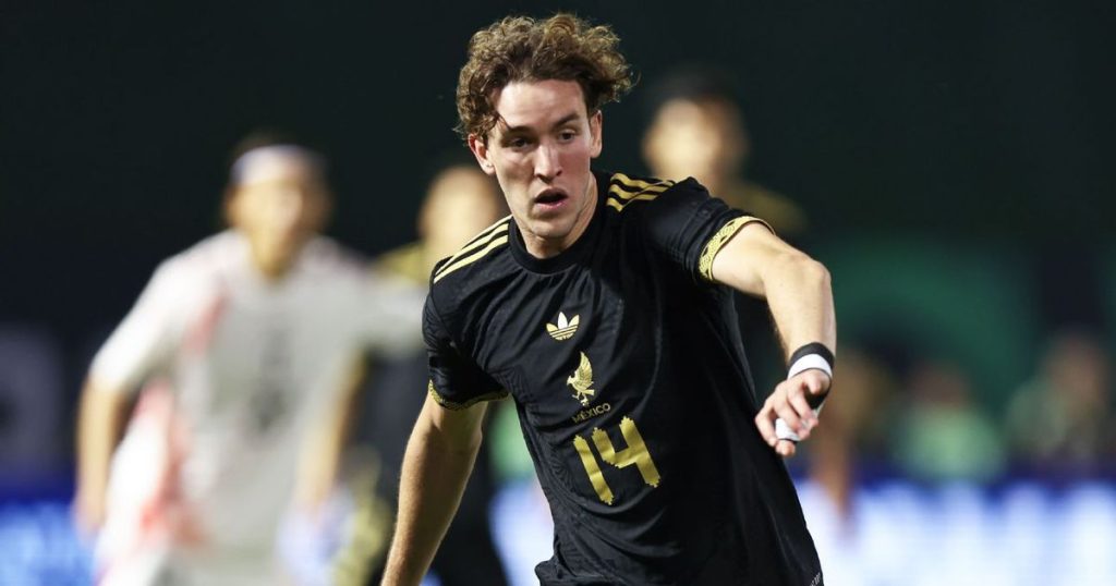 Campeonato do Mundo Marcel Ruiz - [EN] Médio do México quer jogar o Mundial... com uma rotura de ligamentos