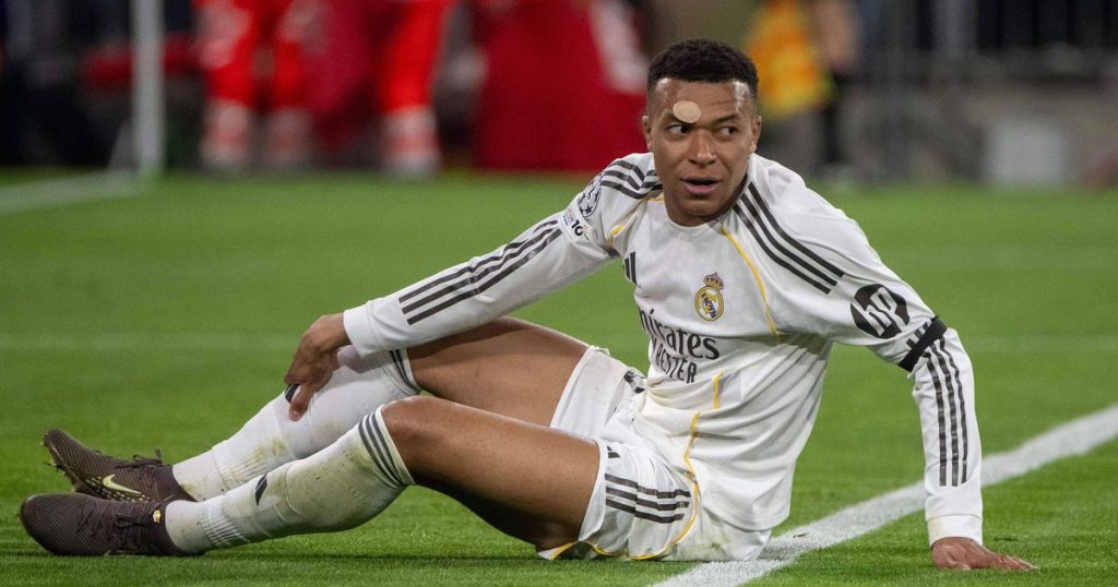 Real Madrid PSG Os - [EN] Mbappé já tem tantas lesões no Real Madrid como as que teve no PSG