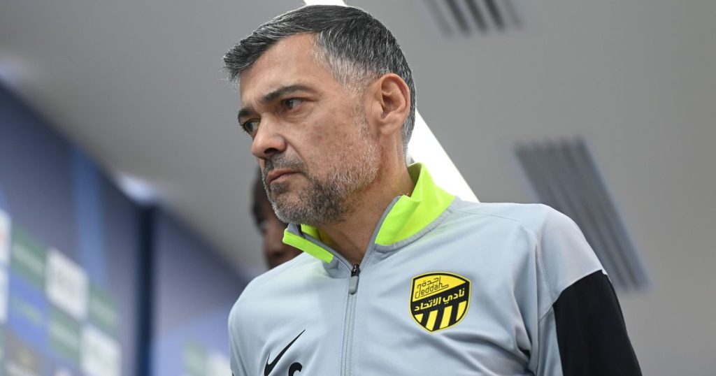 Al Ittihad Ma Ning da - [EN] Sérgio Conceição reage a exclusão de árbitro: «Agora já é tarde...»