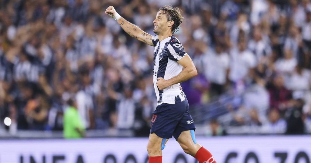 Sergio Canales Racing de Santander - [EN] Mercado: foi treinado por Mourinho e deixa México para regressar a casa