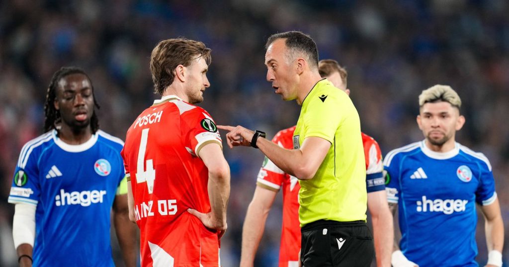 Nottingham Forest Aston Villa - [EN] João Pinheiro nomeado para meia-final da Liga Europa